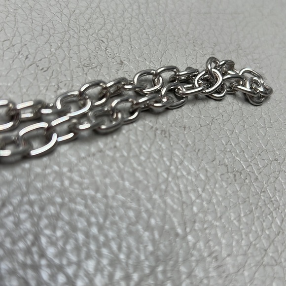 42 Gold - 7018 Silver Clutch with Chain NWT - Picture 9 of 10